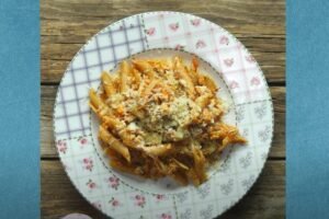 ready-to-serve-chicken-bolognese-with-penne