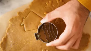 use-Christmas-cookie-cutter