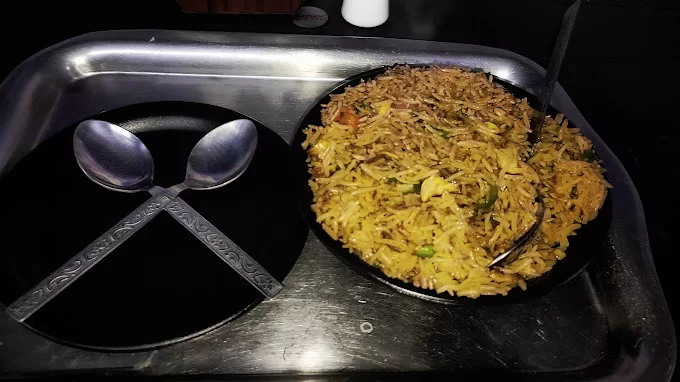 veg fried rice of paneer pot restaurant